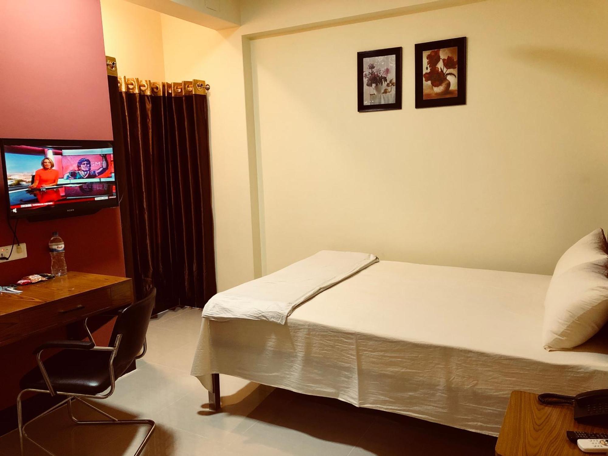 Hotel Q Palace Comilla Exterior foto